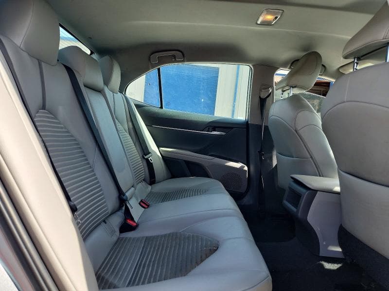 2019 TOYOTA CAMRY SE 10
