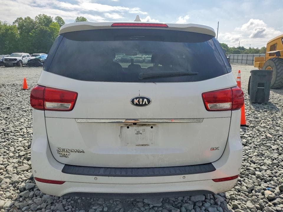 2016 KIA SEDONA EX 6