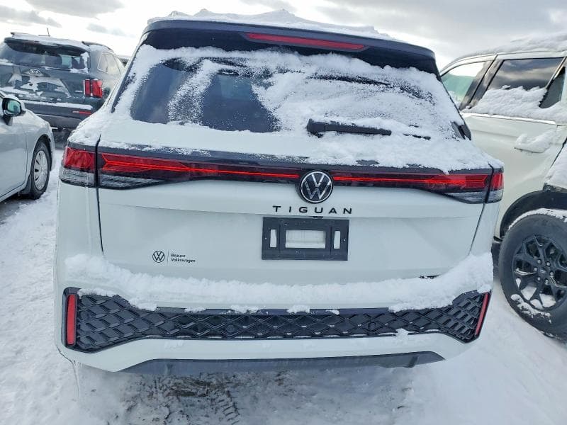 2025 VOLKSWAGEN TIGUAN SE R-LINE BLACK 6