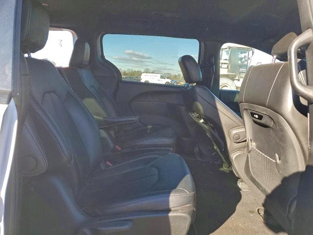 2024 CHRYSLER PACIFICA HYBRID SELECT 11