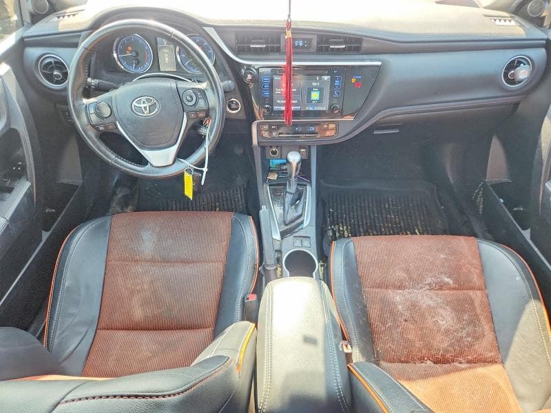 2018 TOYOTA COROLLA SE 9