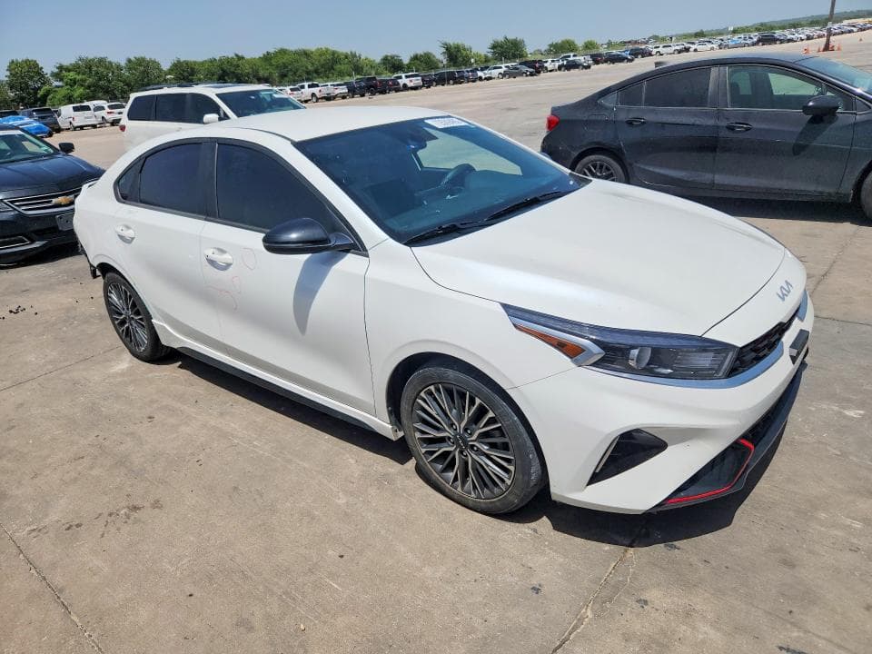 2023 KIA FORTE GT LINE 4