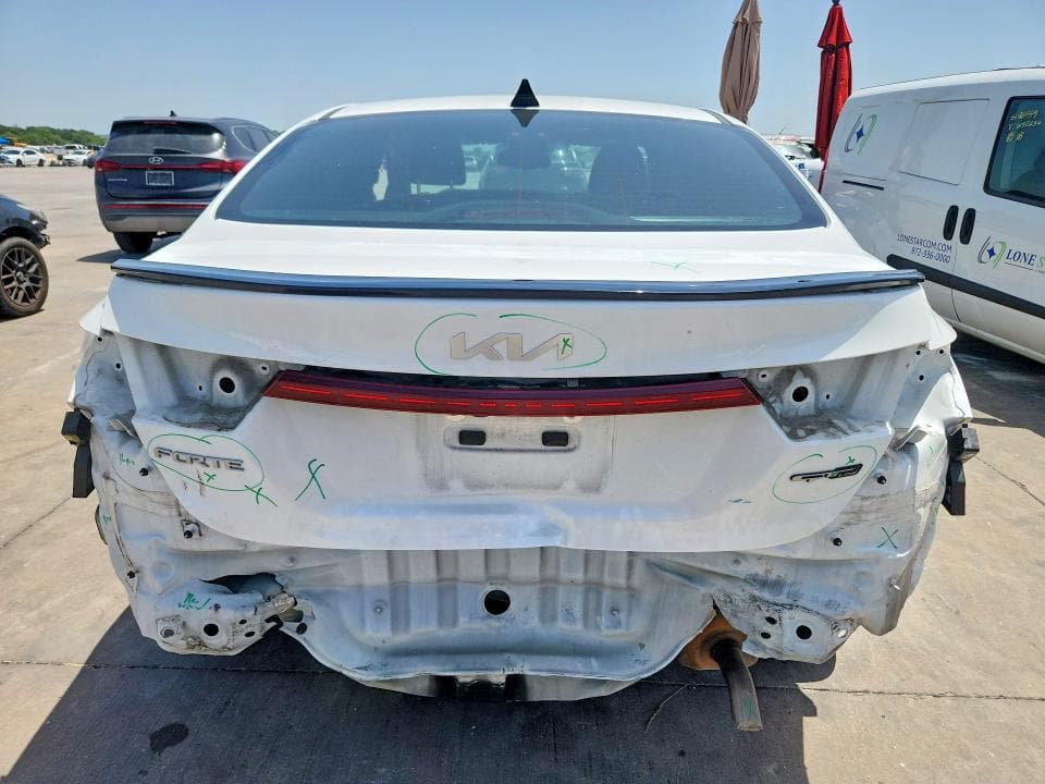 2023 KIA FORTE GT LINE 6