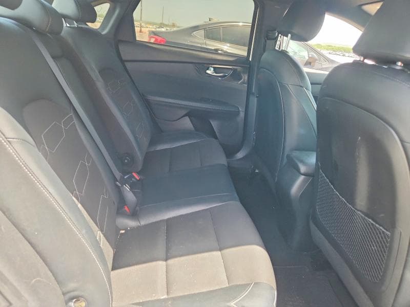 2023 KIA FORTE GT LINE 10