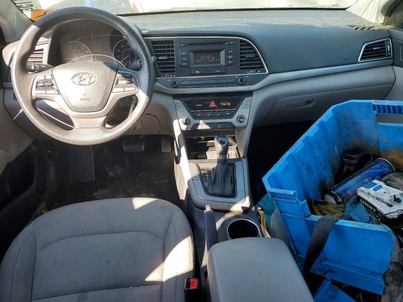 2018 HYUNDAI ELANTRA SE 8