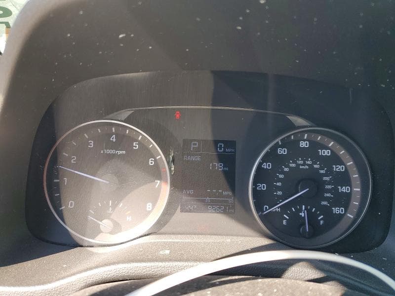 2018 HYUNDAI ELANTRA SE 9