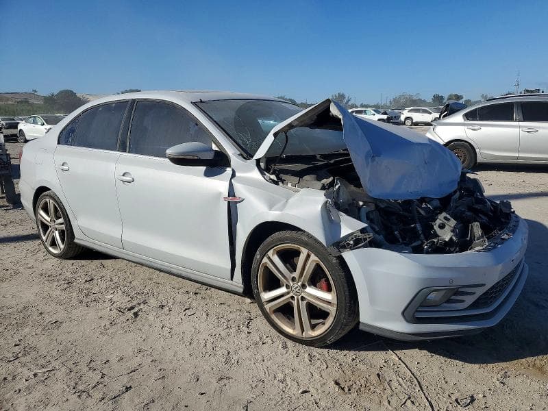 2017 VOLKSWAGEN JETTA GLI 4
