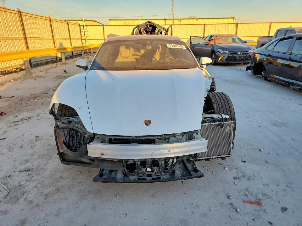 2021 PORSCHE TAYCAN 5