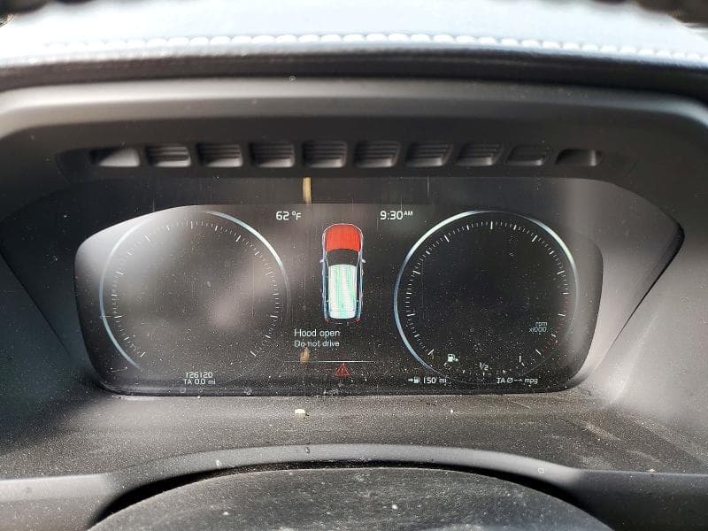 2018 VOLVO XC90 T6 9