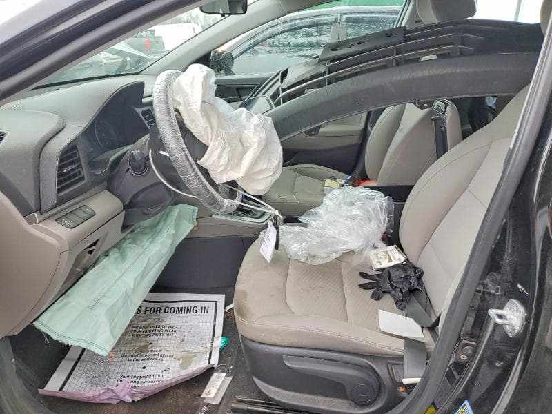2019 HYUNDAI ELANTRA SE SE 7
