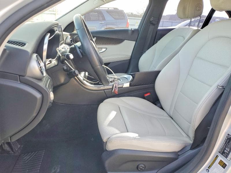 2017 MERCEDES-BENZ C 300 300 7