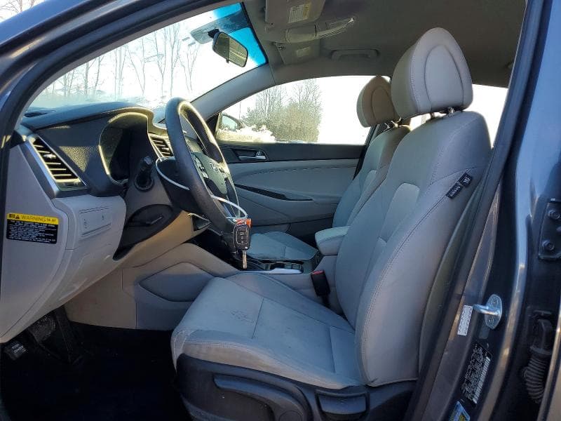 2018 HYUNDAI TUCSON SE SE 8