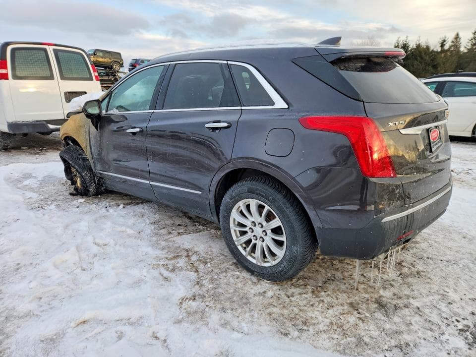 2017 CADILLAC XT5 3