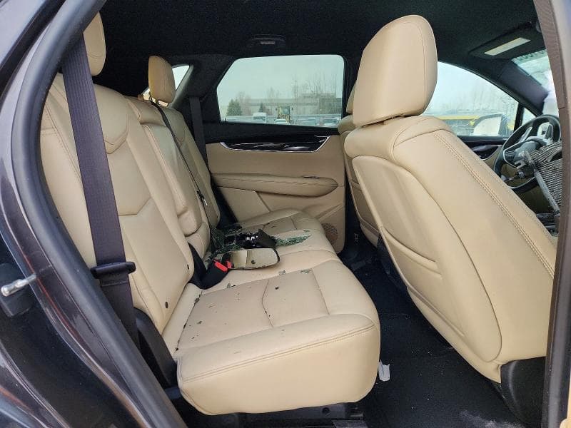 2017 CADILLAC XT5 12