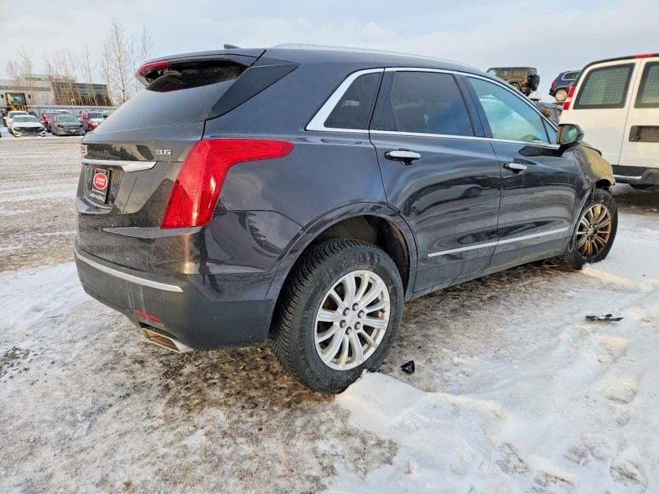 2017 CADILLAC XT5 4