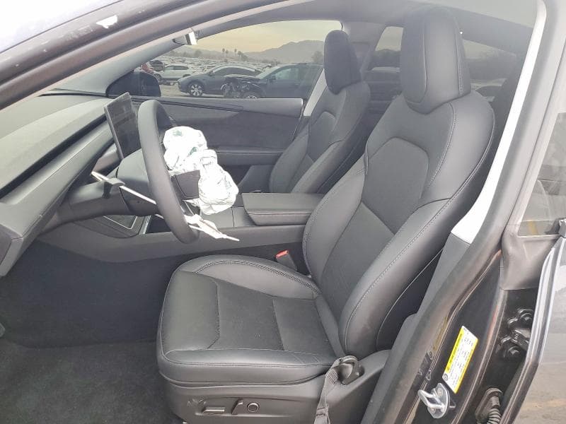 2026 TESLA MODEL Y 7