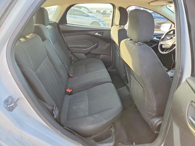 2017 FORD FOCUS SE 10