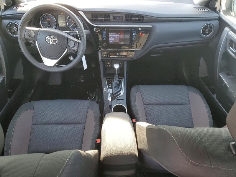 2018 TOYOTA COROLLA LE 8