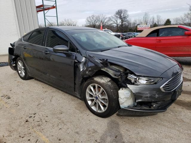 2017 FORD FUSION SE 4