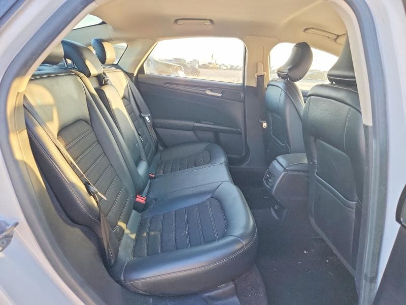 2018 FORD FUSION SE 10