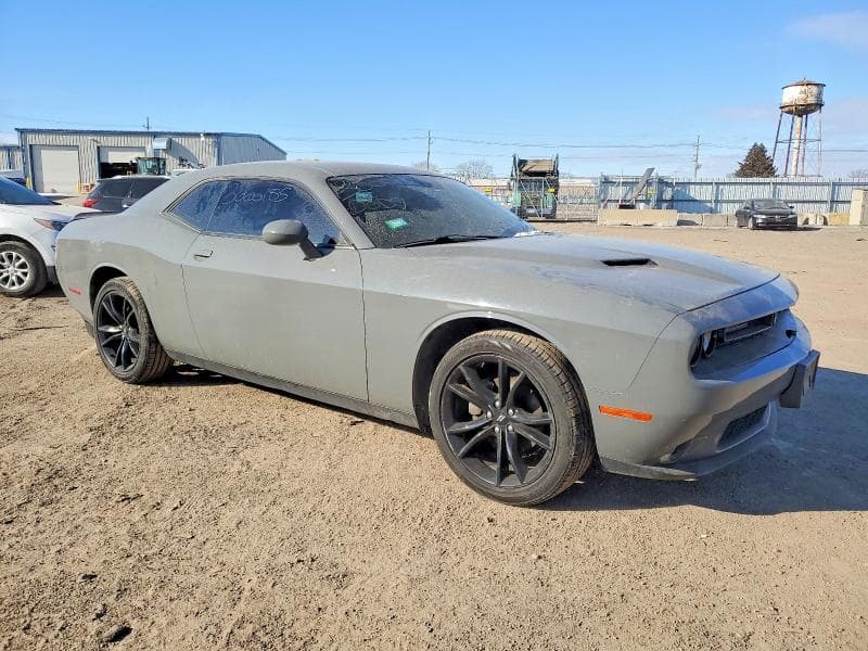 2018 DODGE CHALLENGER SXT 4