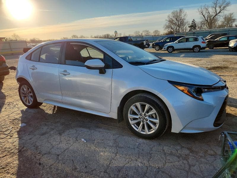 2025 TOYOTA COROLLA LE 4