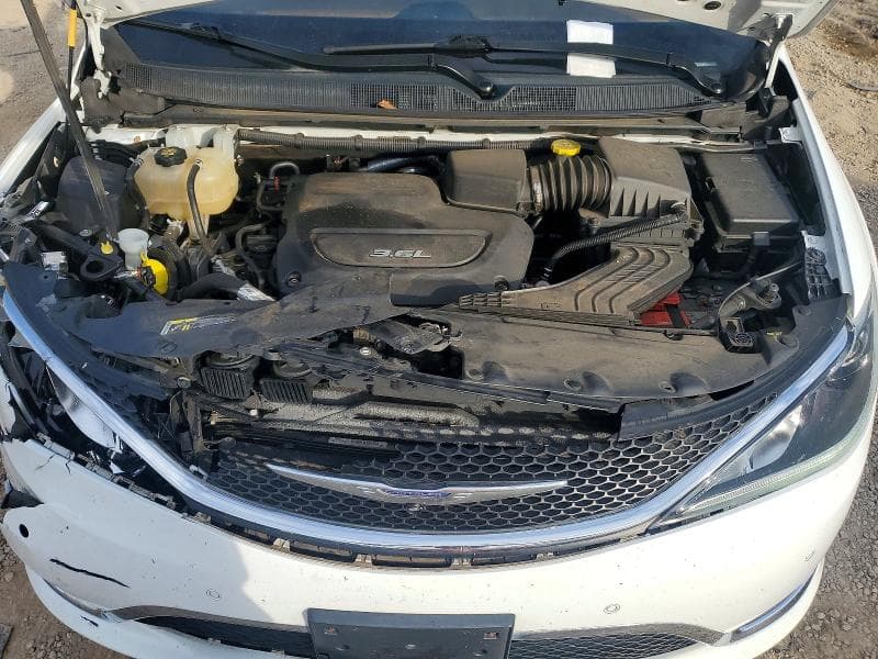 2017 CHRYSLER PACIFICA LIMITED 12