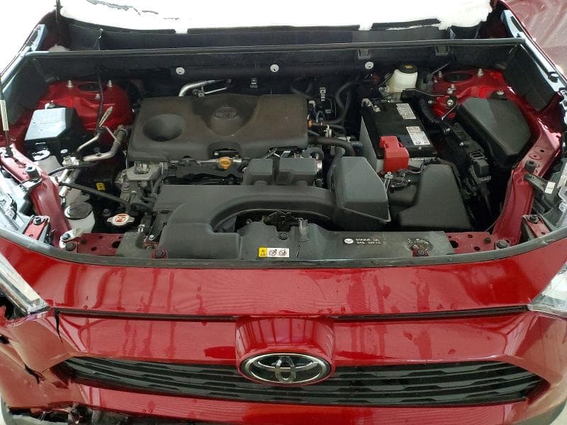 2025 TOYOTA RAV4 XLE 12