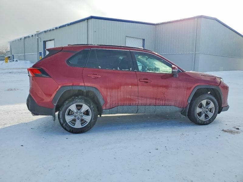2025 TOYOTA RAV4 XLE 3