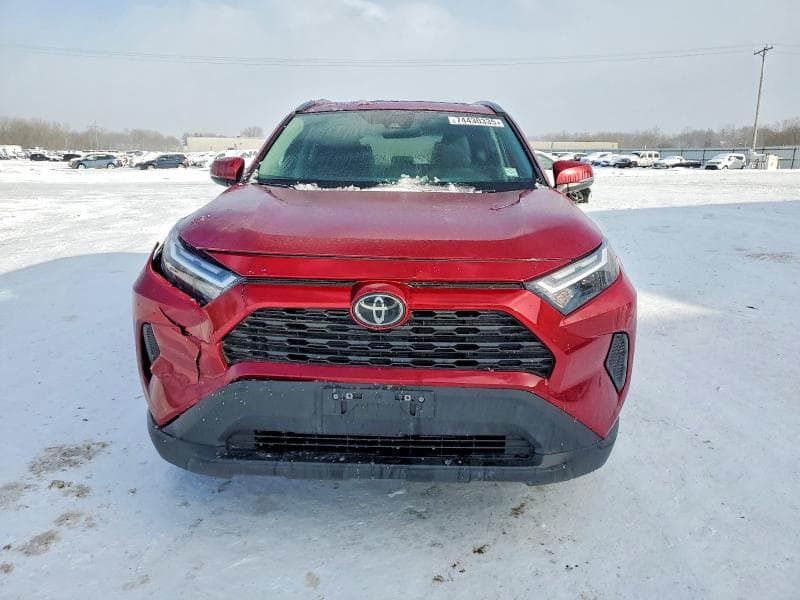 2025 TOYOTA RAV4 XLE 5