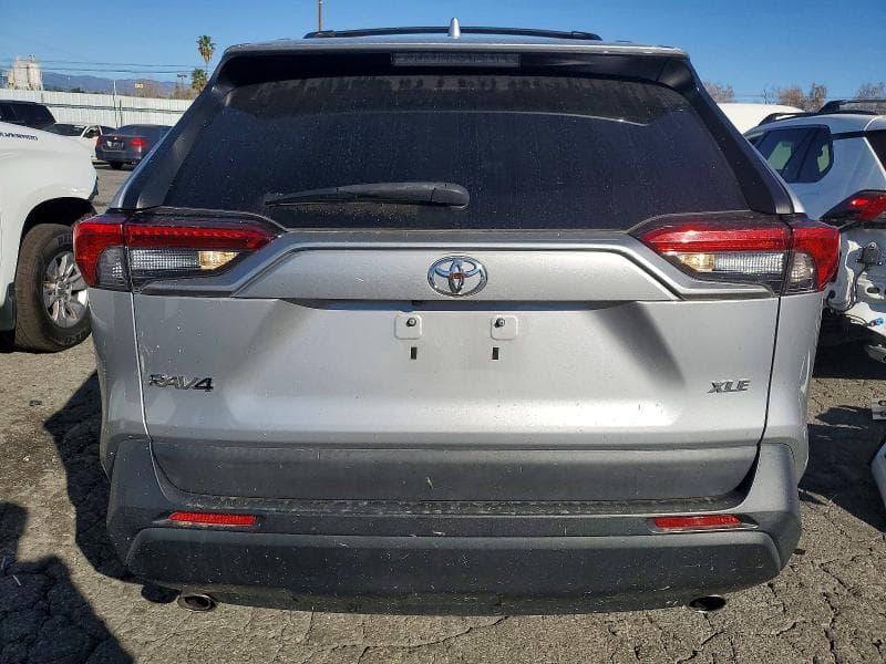 2021 TOYOTA RAV4 XLE 6