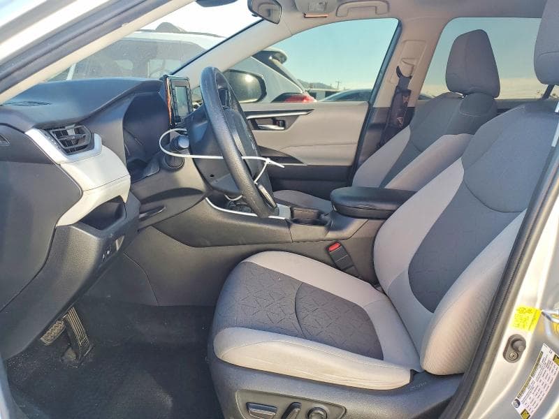 2021 TOYOTA RAV4 XLE 7