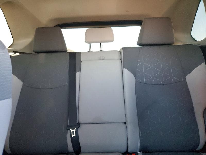 2021 TOYOTA RAV4 XLE 10