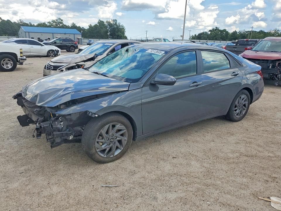 2024 HYUNDAI ELANTRA SEL - 1