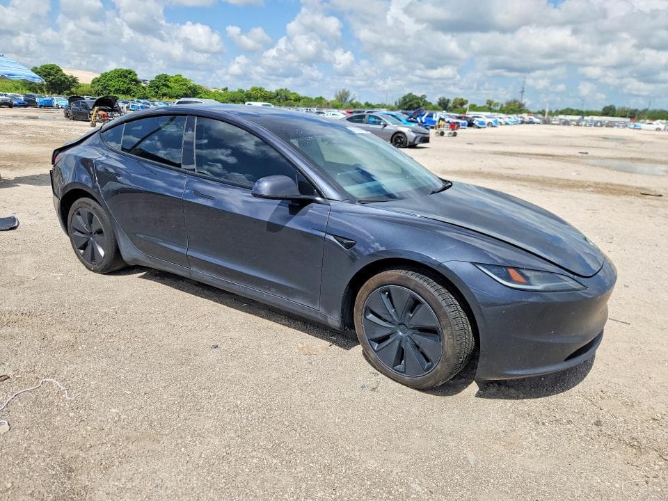 2024 TESLA MODEL 3 4