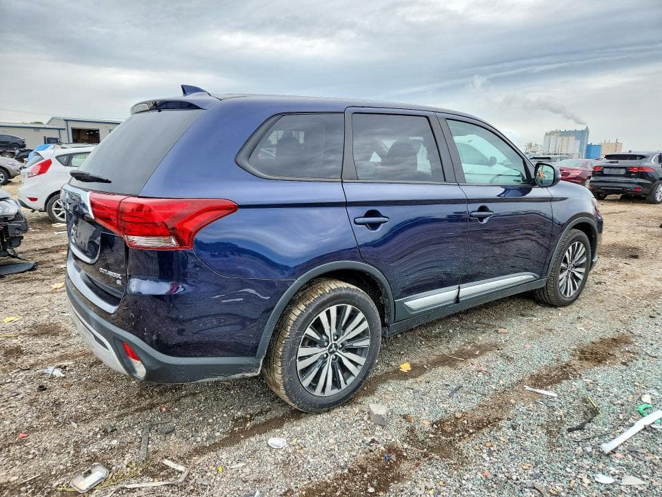 2019 MITSUBISHI OUTLANDER SE 3