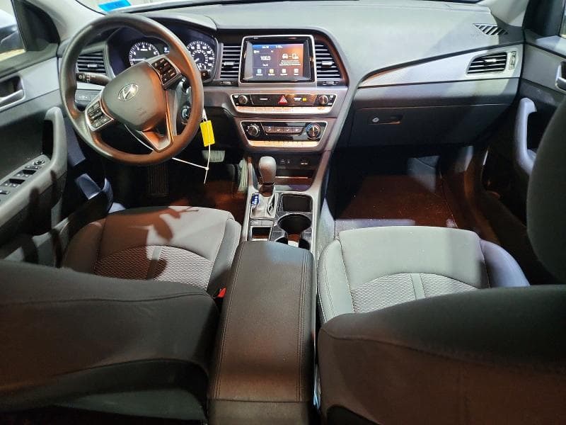 2018 HYUNDAI SONATA SE SE 8