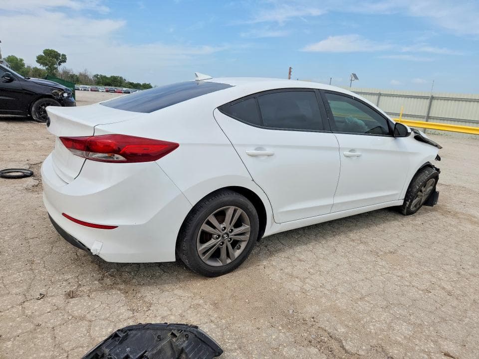 2017 HYUNDAI ELANTRA SE SE 3