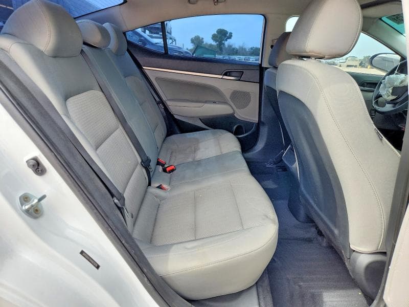 2017 HYUNDAI ELANTRA SE SE 10