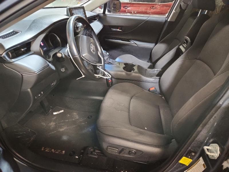 2021 TOYOTA VENZA LE 7