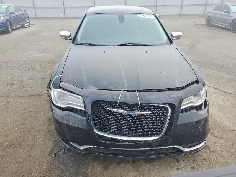 2017 CHRYSLER 300C 5