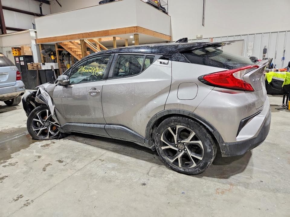 2019 TOYOTA C-HR 2