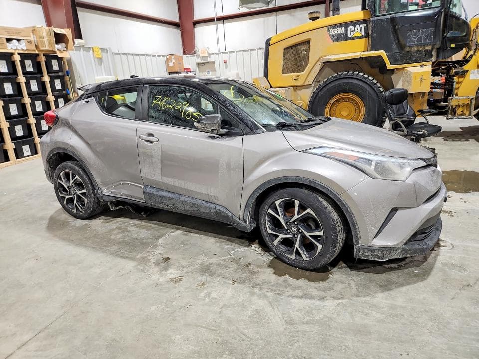 2019 TOYOTA C-HR 4