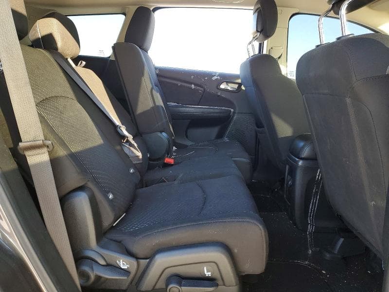 2019 DODGE JOURNEY SE 11