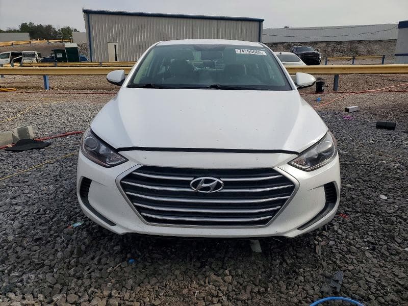 2018 HYUNDAI ELANTRA SE SE 5