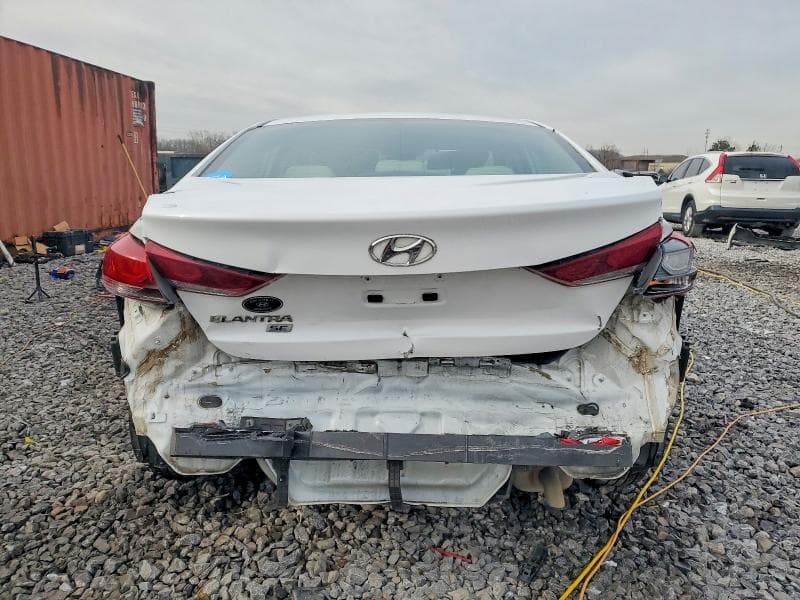 2018 HYUNDAI ELANTRA SE SE 6