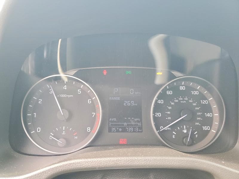 2018 HYUNDAI ELANTRA SE SE 9