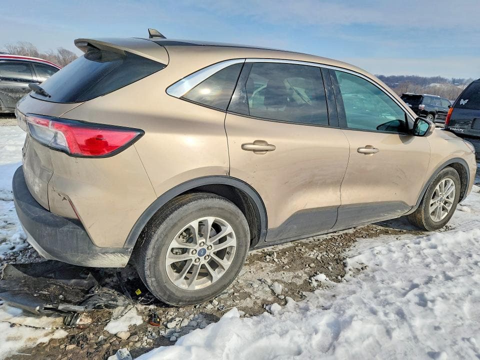 2021 FORD ESCAPE SE 3