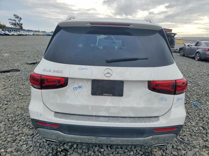 2020 MERCEDES-BENZ GLB 250 6