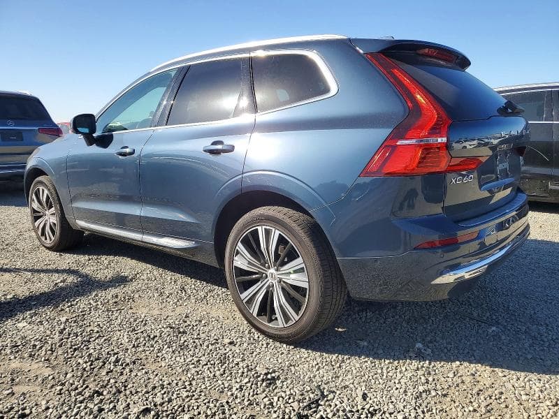 2023 VOLVO XC60 PLUS 2